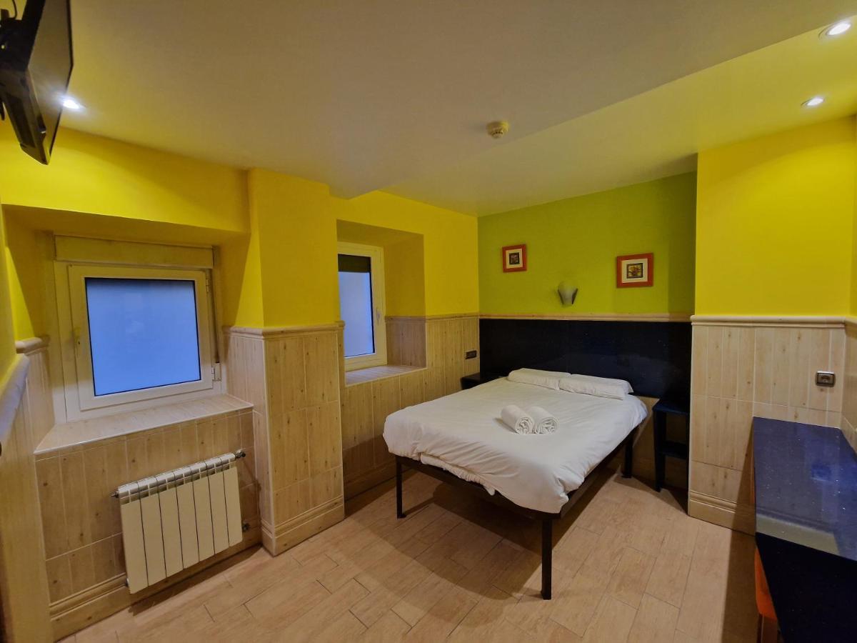 Pension Izar Bat Guesthouse サン・セバスティアン エクステリア 写真