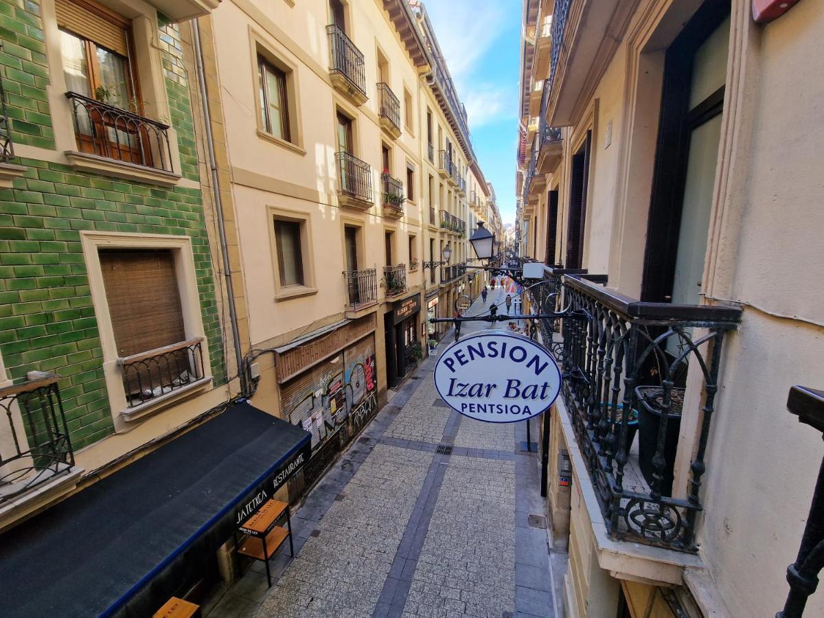 Pension Izar Bat Guesthouse サン・セバスティアン エクステリア 写真